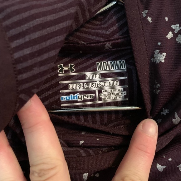 Under Armour Hooded Long Sleeve Cold Gear - Picture 3 of 3